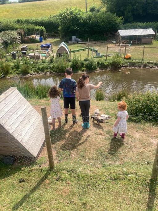 Ruby'S Retreat! Farm Stay! North Devon! Sleeps 6! Beaches Exmoor! Barnstaple Exterior foto