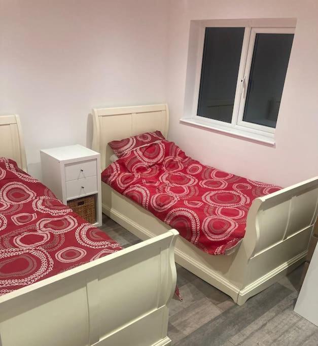 Ruby'S Retreat! Farm Stay! North Devon! Sleeps 6! Beaches Exmoor! Barnstaple Exterior foto
